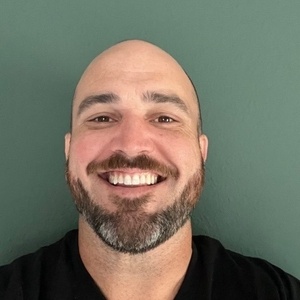 Erik James
